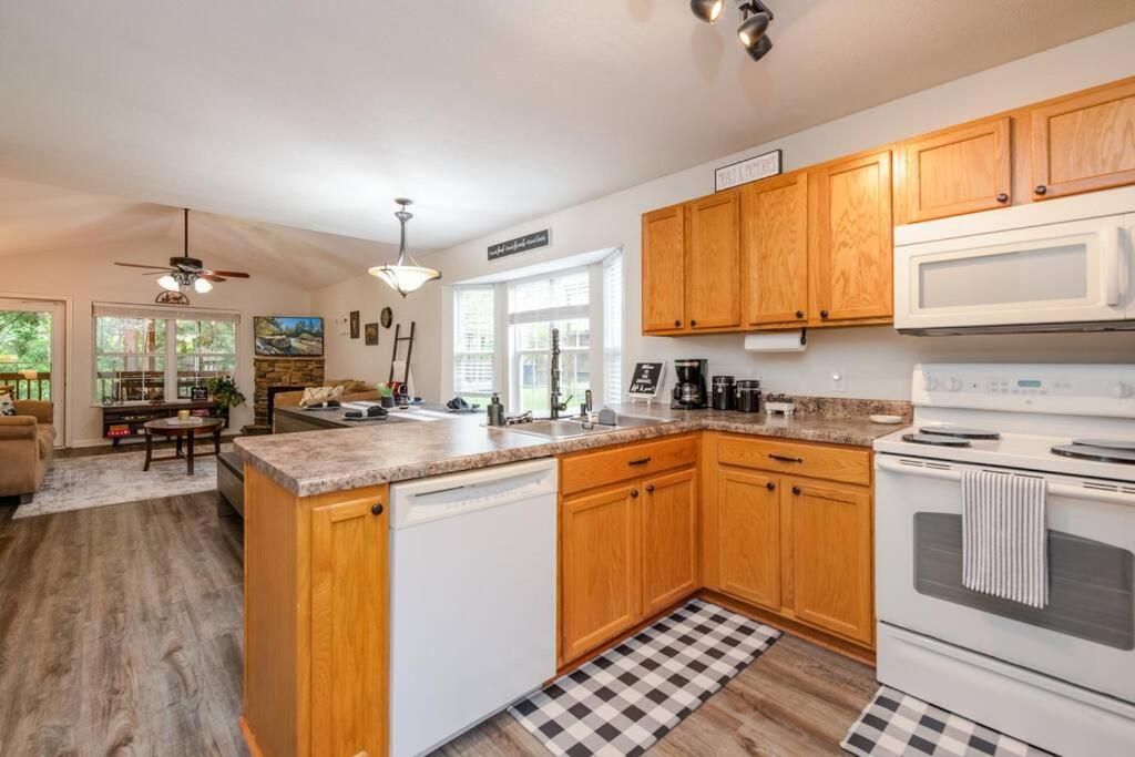 Great Smoky Mountain Get-Away Villa Пиджен Фордж Екстериор снимка