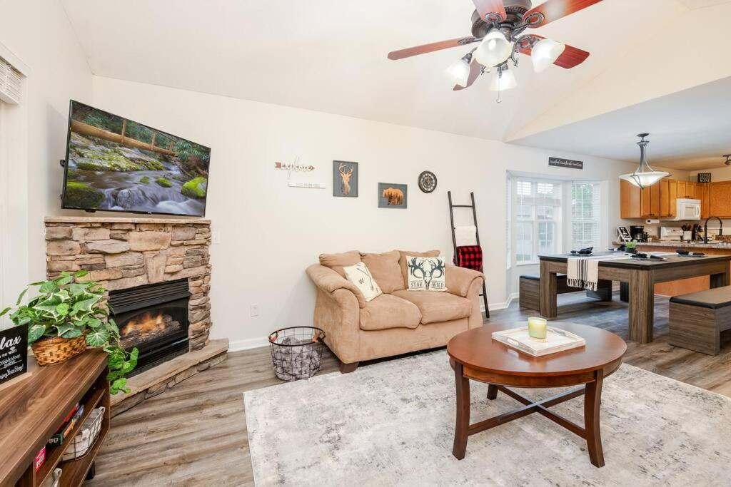 Great Smoky Mountain Get-Away Villa Пиджен Фордж Екстериор снимка